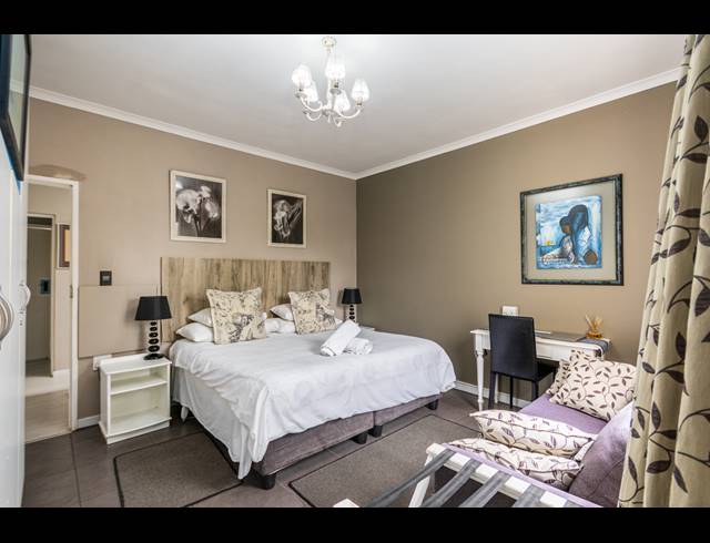 13 BEDROOM GUEST HOUSE FOR SALE IN SUNSET BEACH
